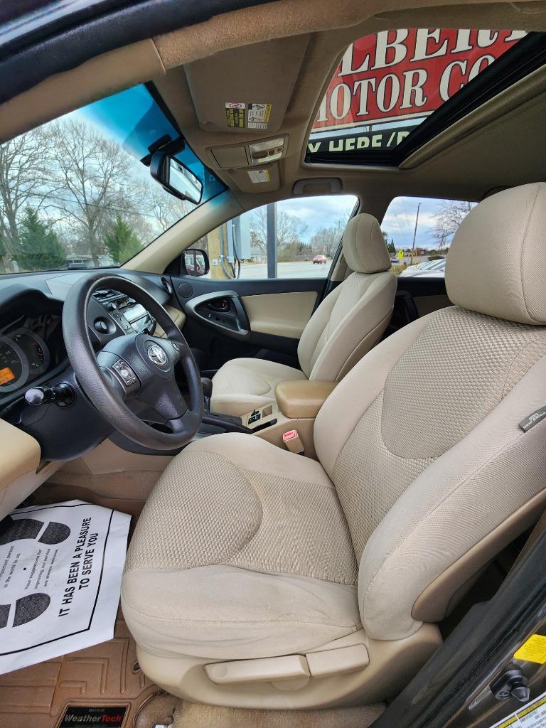 2011 Toyota RAV4 photo
