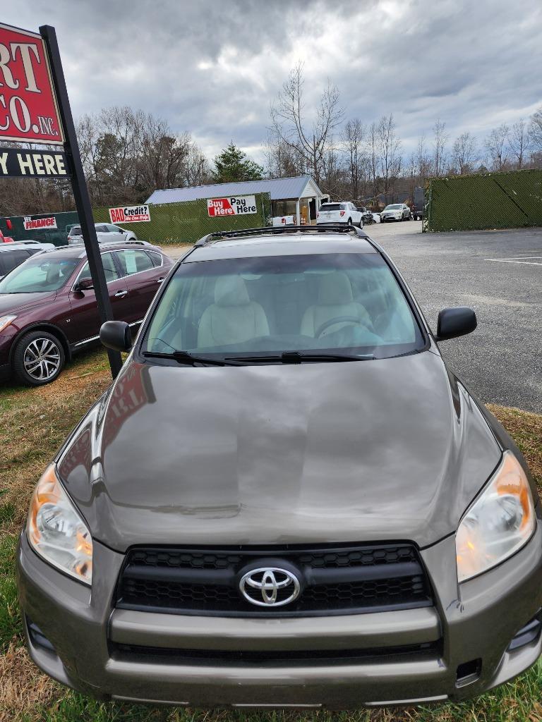 2011 Toyota RAV4 photo