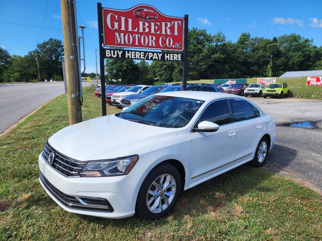 2016 Volkswagen Passat - $10,495