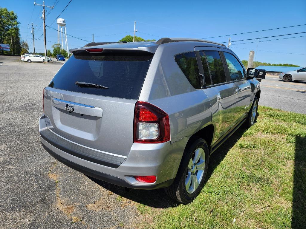2016 Jeep Compass Sport photo