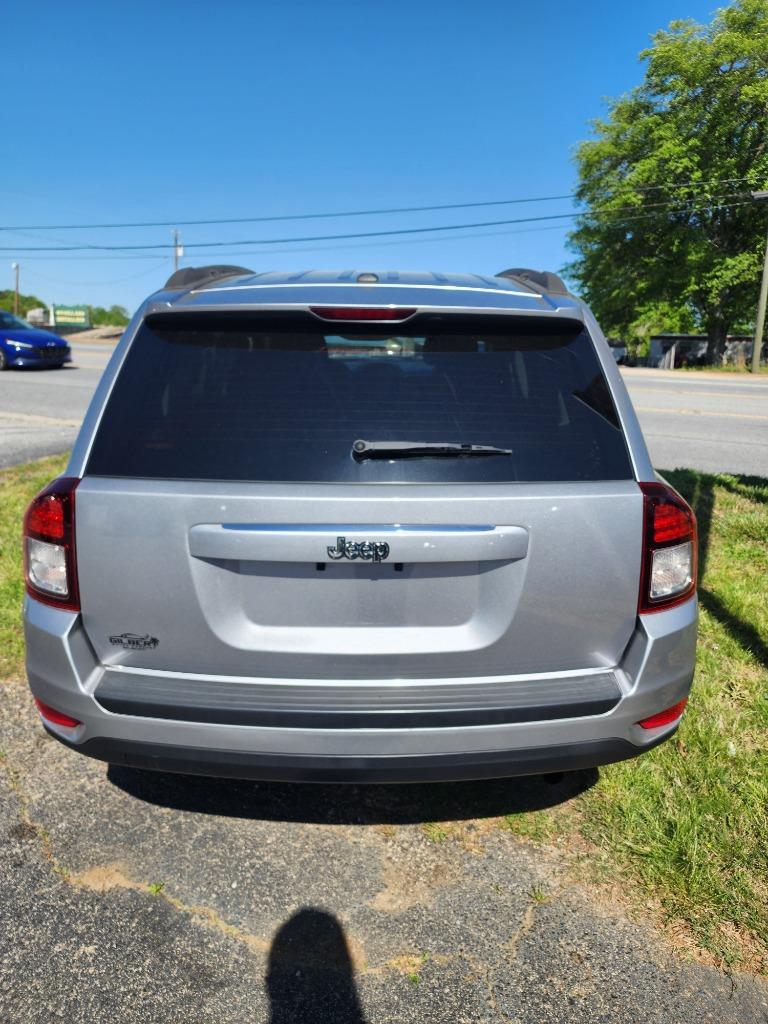 2016 Jeep Compass Sport photo