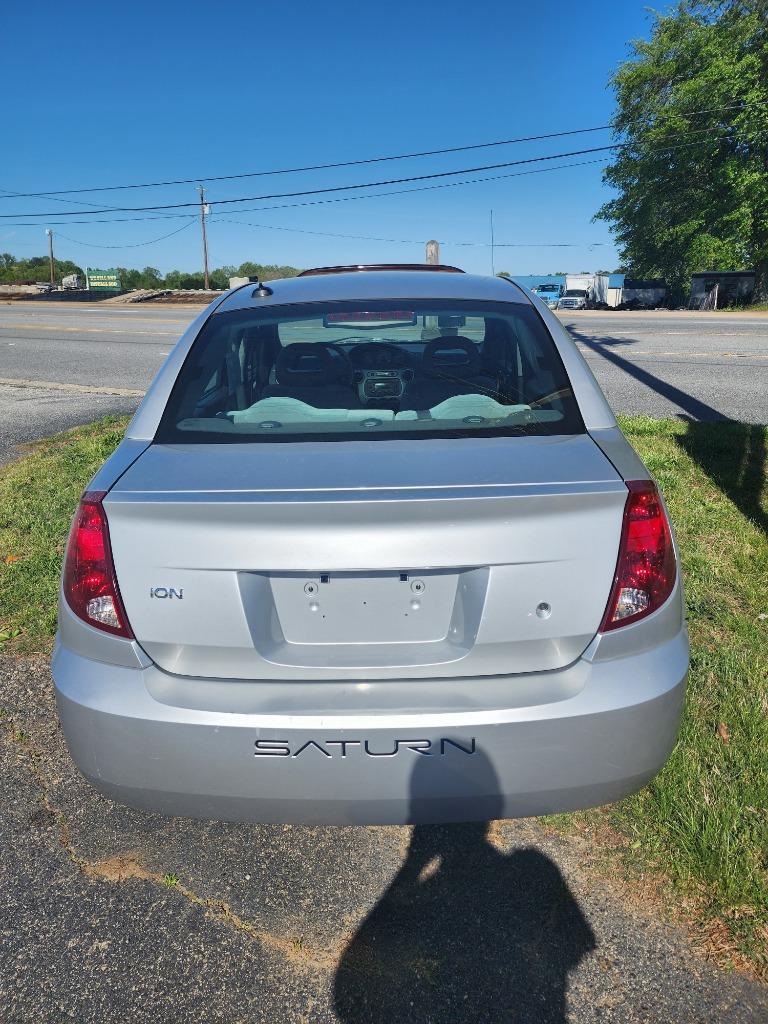 2005 Saturn Ion 3 photo
