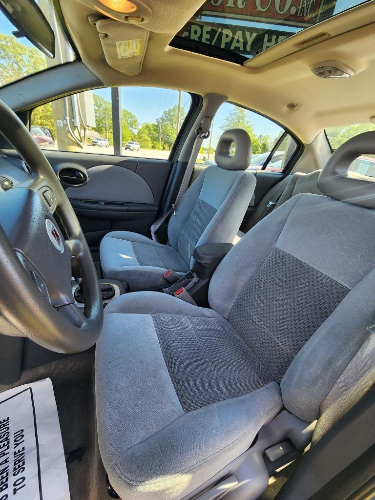 2005 Saturn Ion 3 photo
