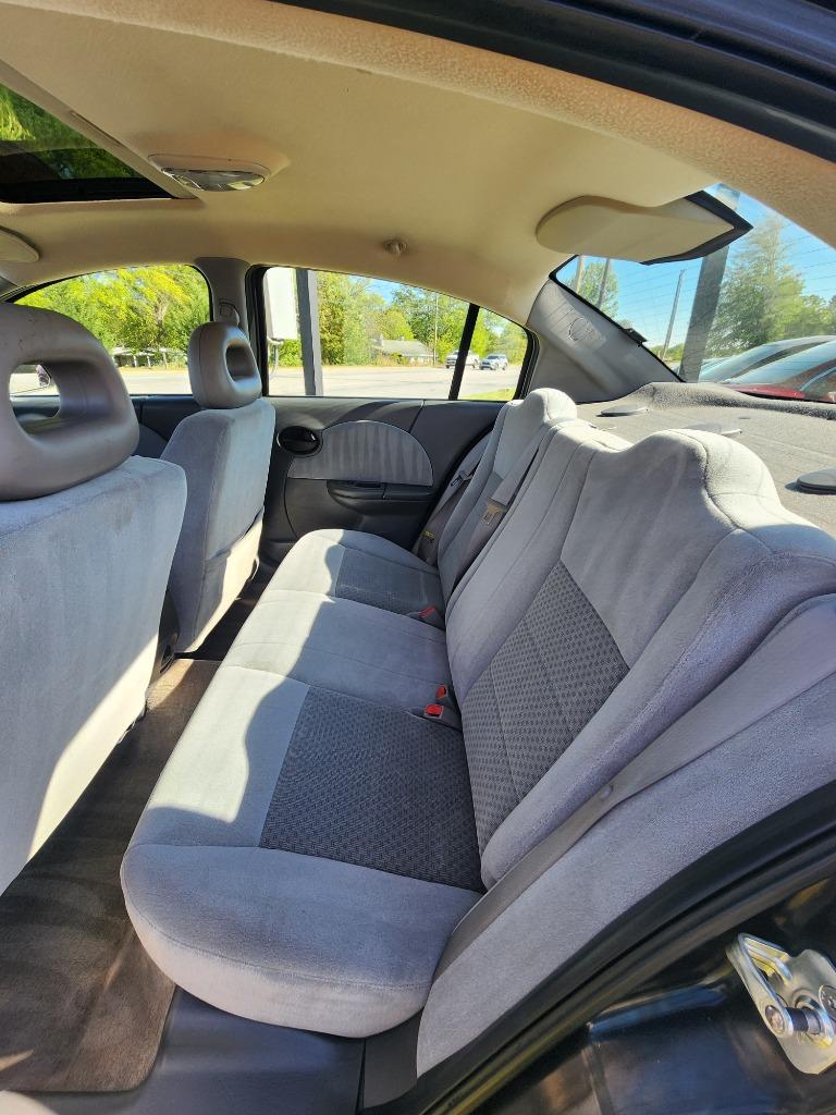 2005 Saturn Ion 3 photo