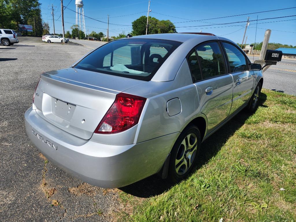 2005 Saturn Ion 3 photo