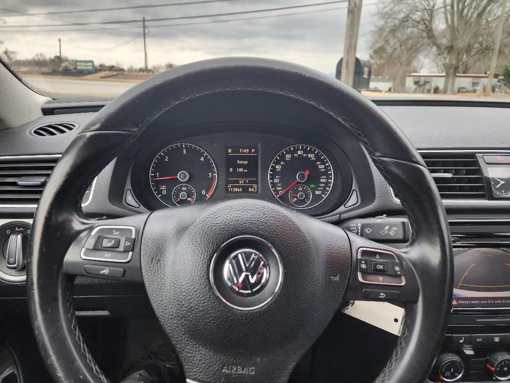2014 Volkswagen Passat - $10,995