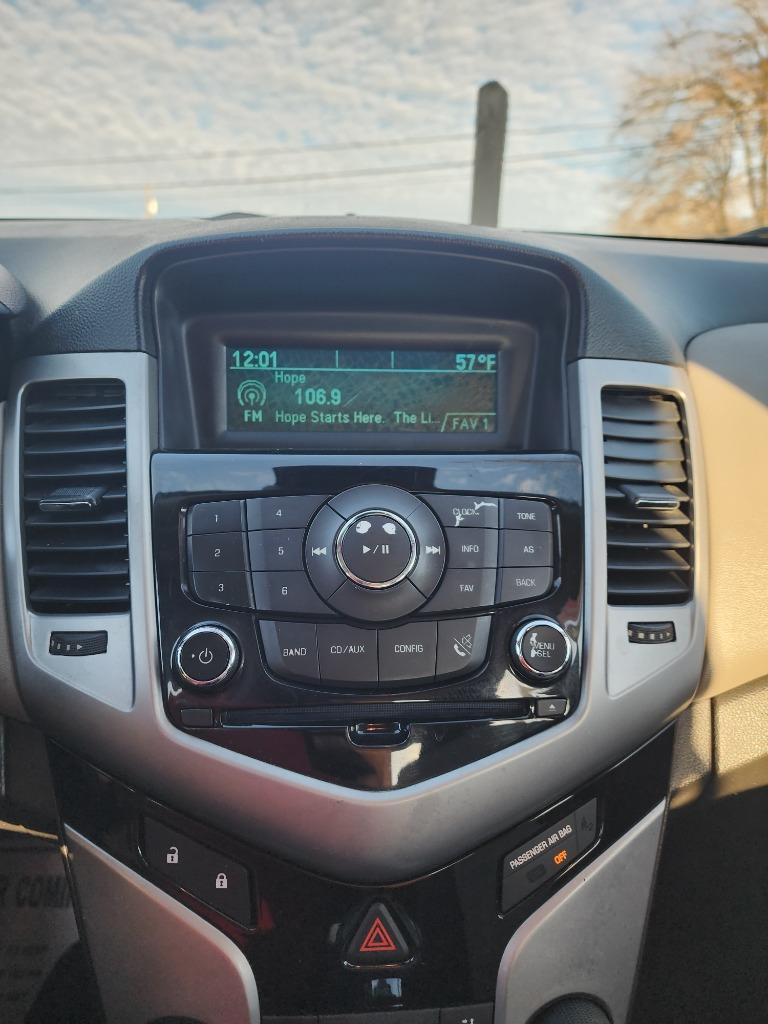 2014 Chevrolet Cruze - $8,995