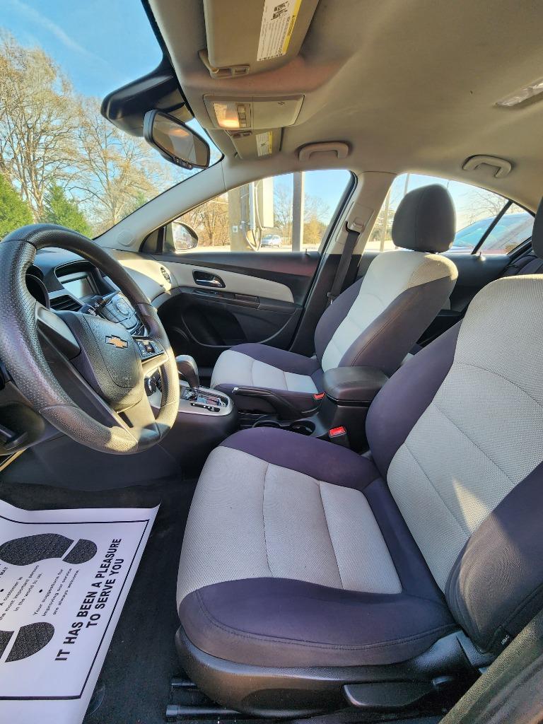 2014 Chevrolet Cruze - $8,995