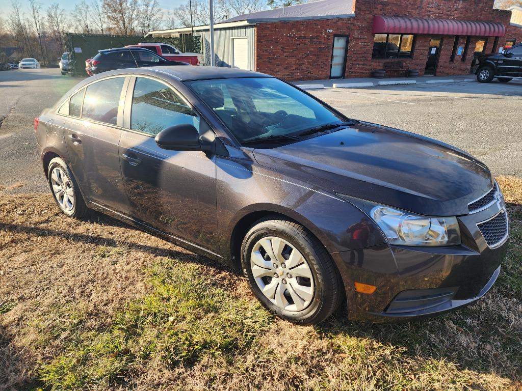 2014 Chevrolet Cruze - $8,995
