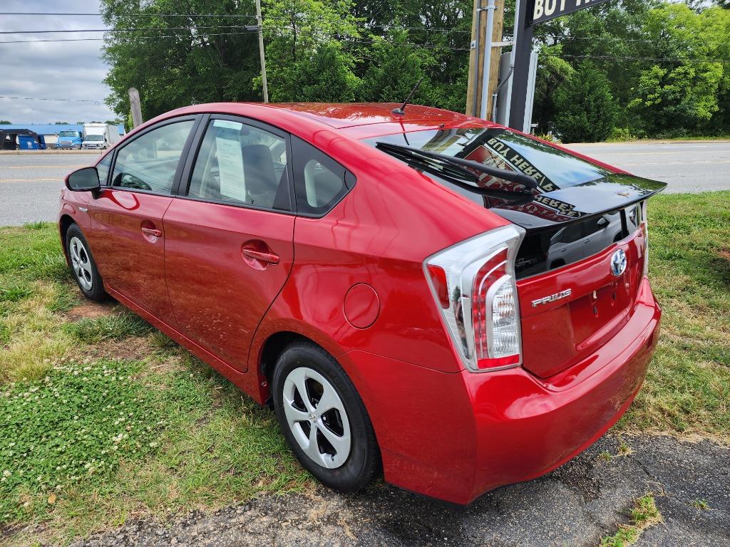 2014 Toyota Prius - $13,495