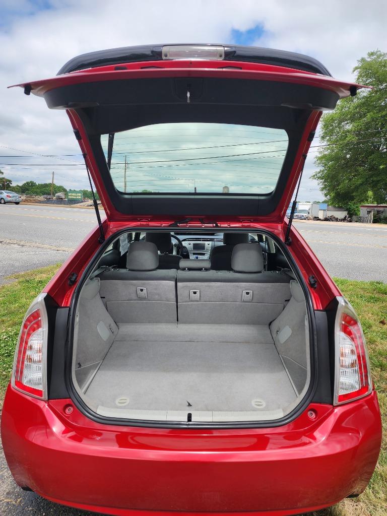 2014 Toyota Prius - $13,495