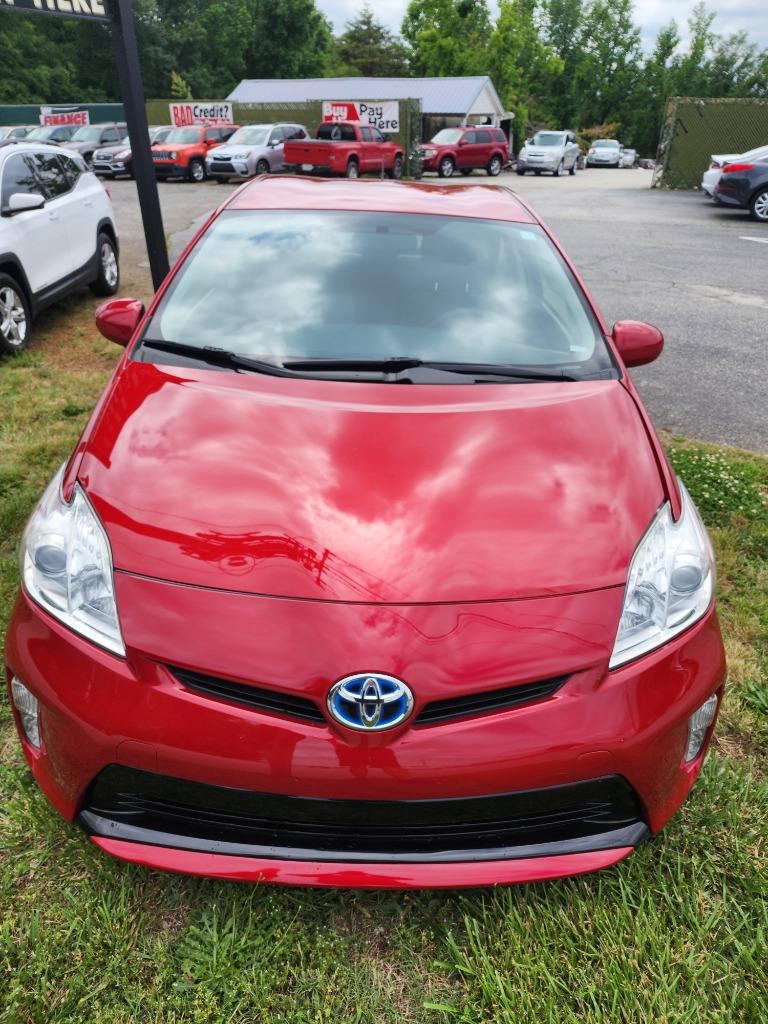 2014 Toyota Prius - $13,495