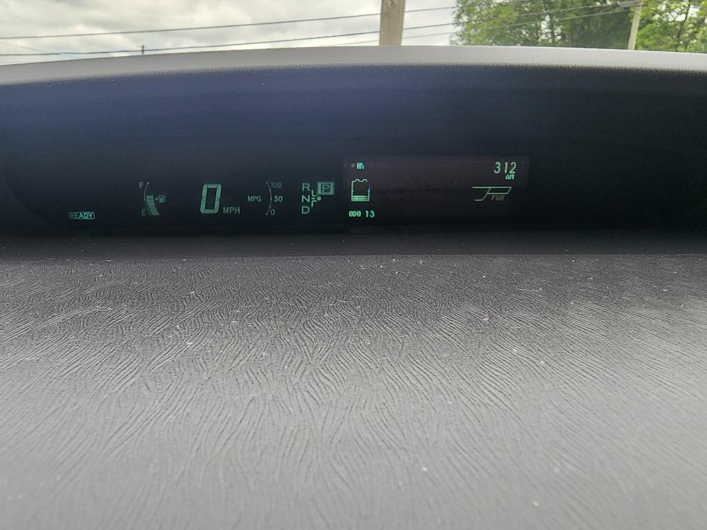 2014 Toyota Prius - $13,495
