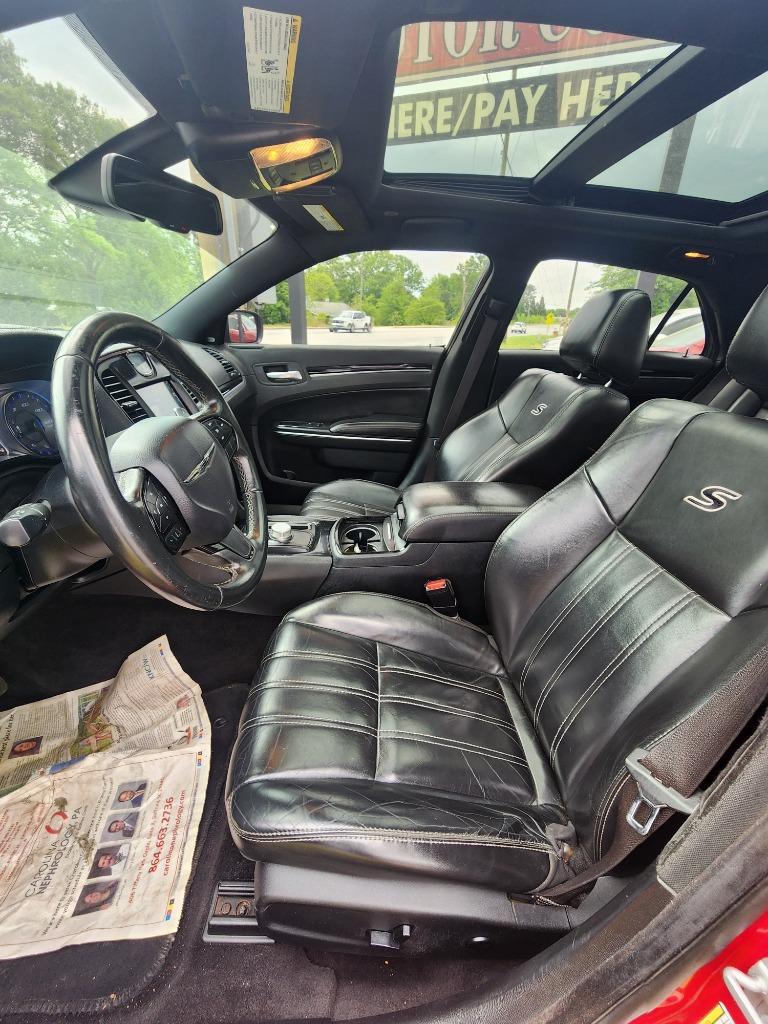 2018 Chrysler 300 - $18,995