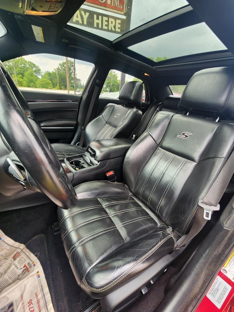 2018 Chrysler 300 - $18,995