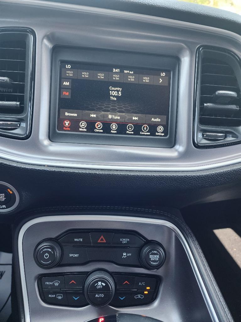 2019 Dodge Challenger SXT photo