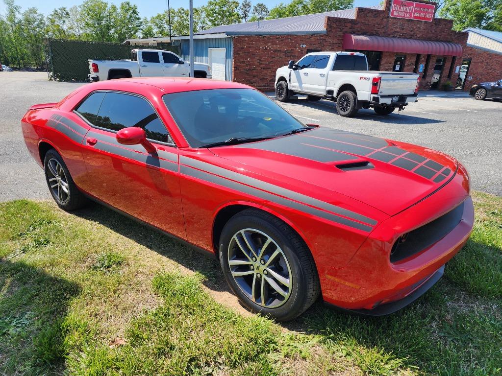 2019 Dodge Challenger SXT photo