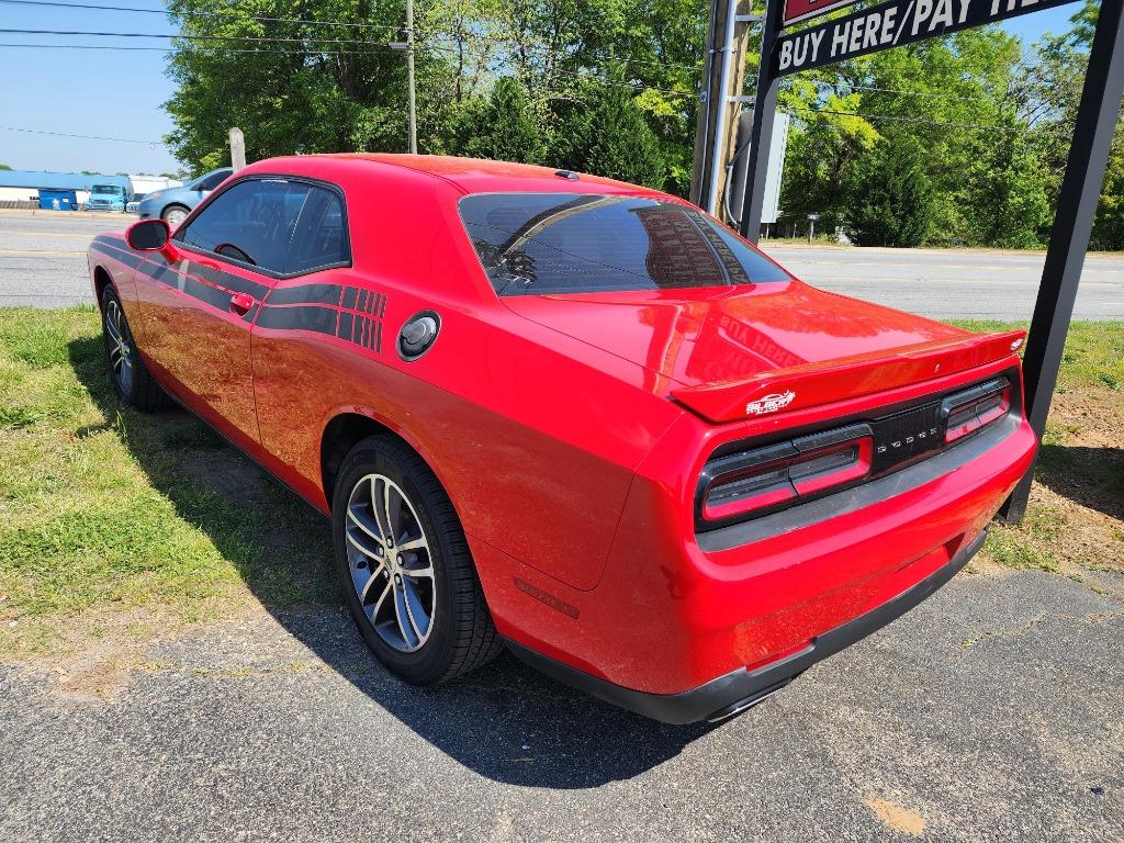 2019 Dodge Challenger SXT photo