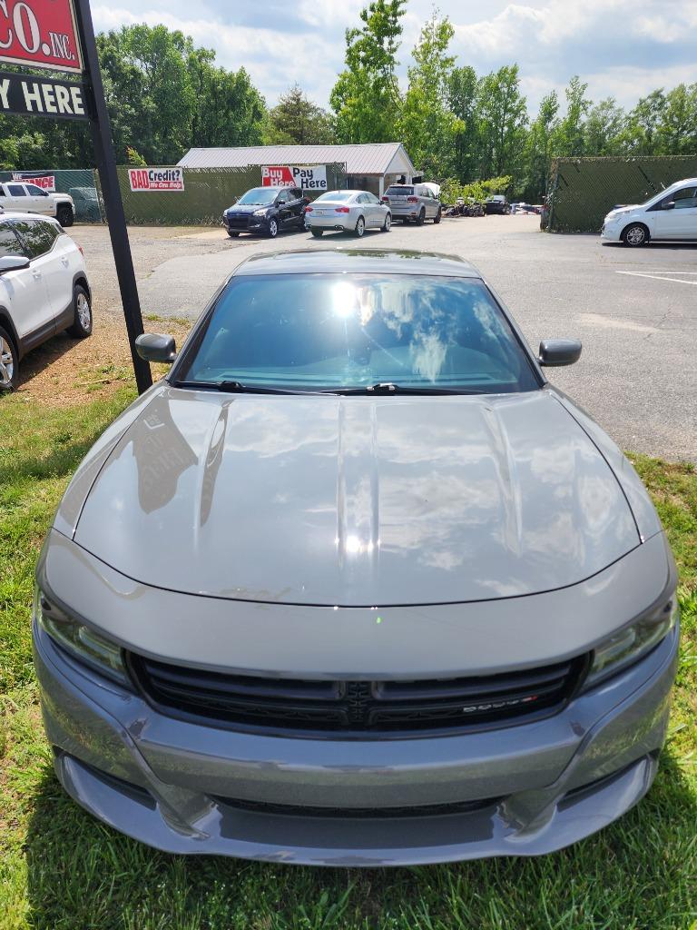 2019 Dodge Charger - $19,495