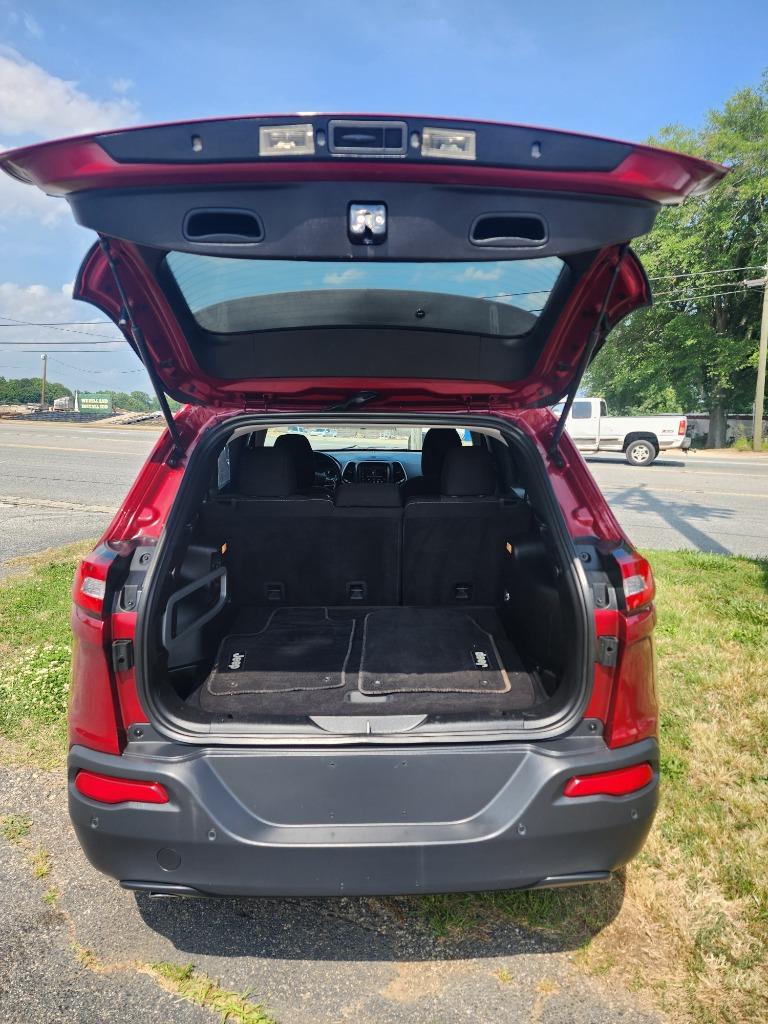 2016 Jeep Cherokee - $12,495