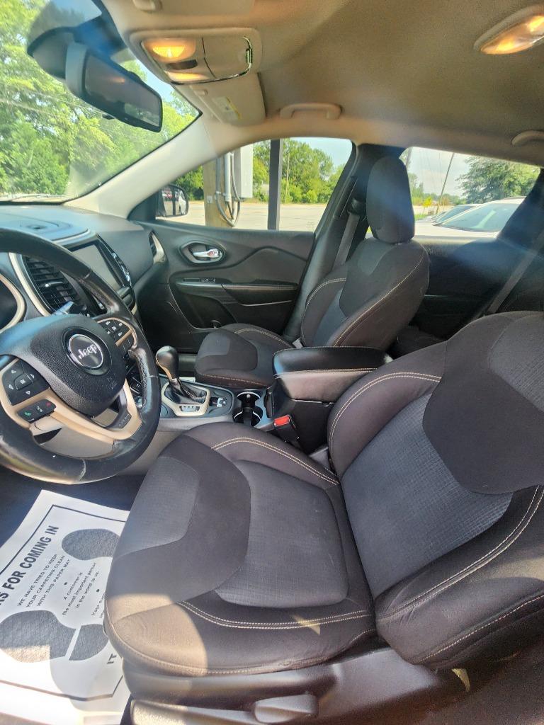 2016 Jeep Cherokee - $12,495