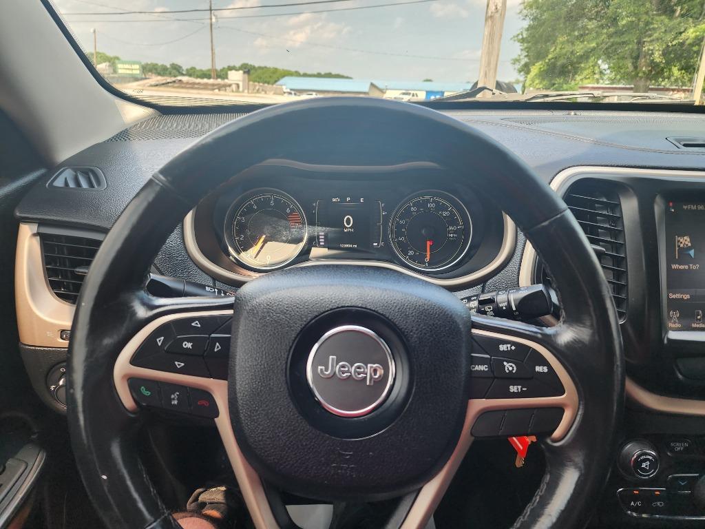 2016 Jeep Cherokee - $12,495