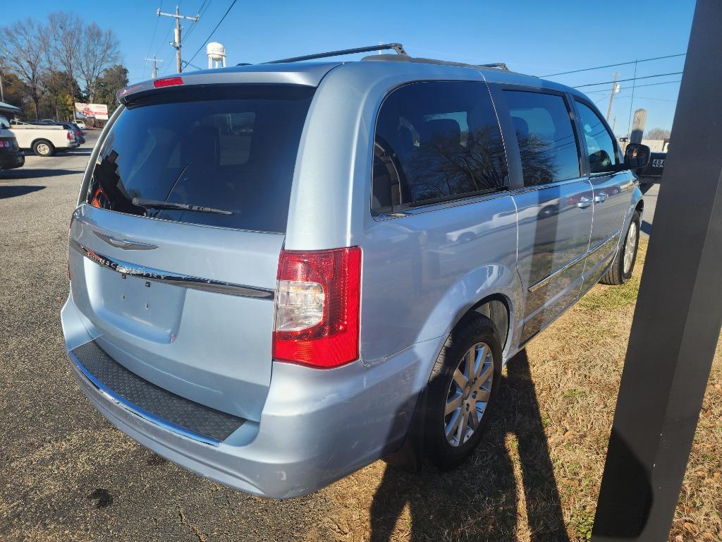 2013 Chrysler Town & Country - $10,495