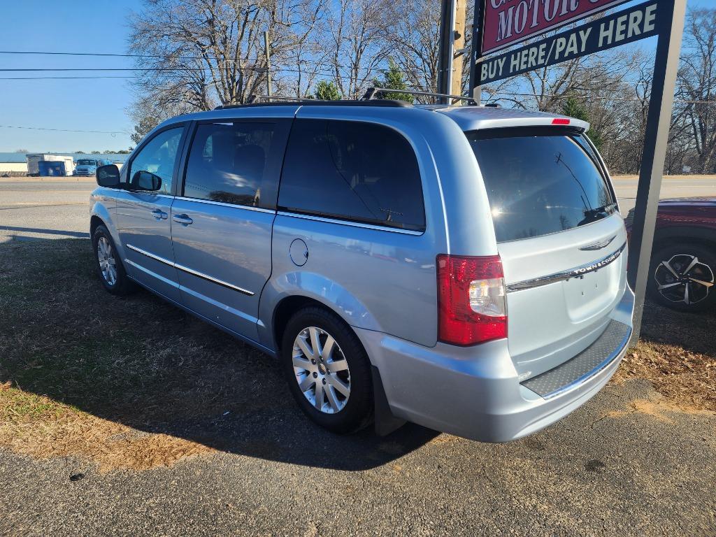 2013 Chrysler Town & Country - $10,495