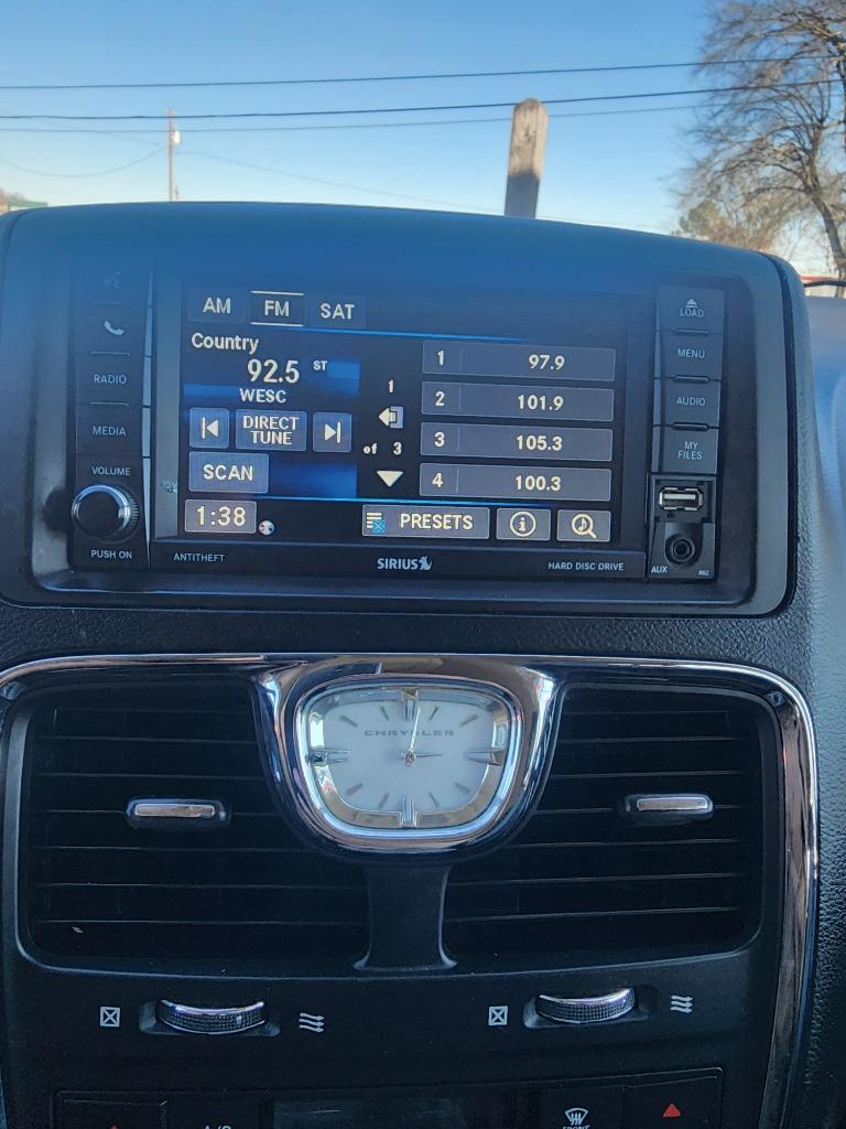 2013 Chrysler Town & Country - $10,495