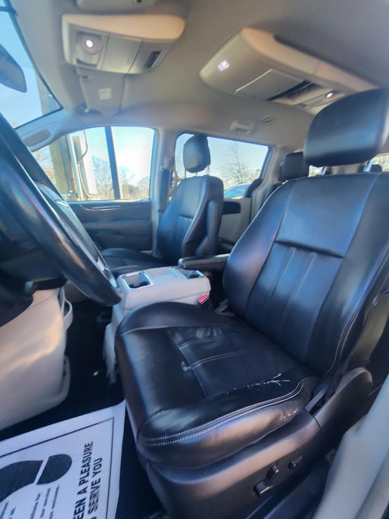 2013 Chrysler Town & Country - $10,495