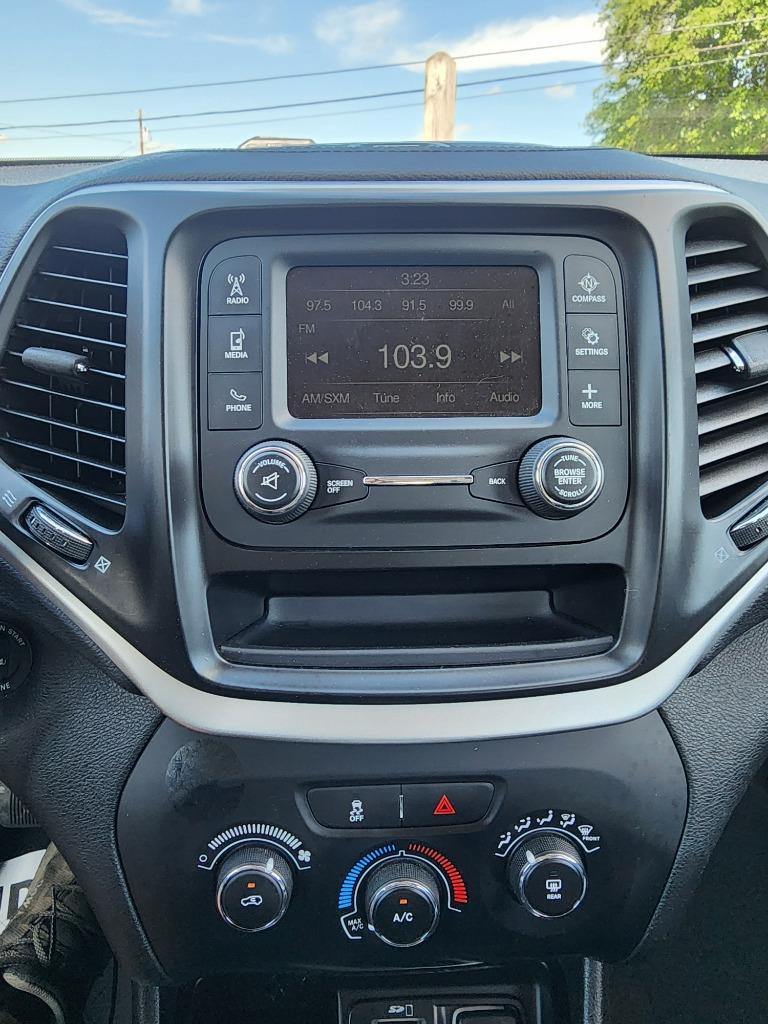 2014 Jeep Cherokee - $9,995