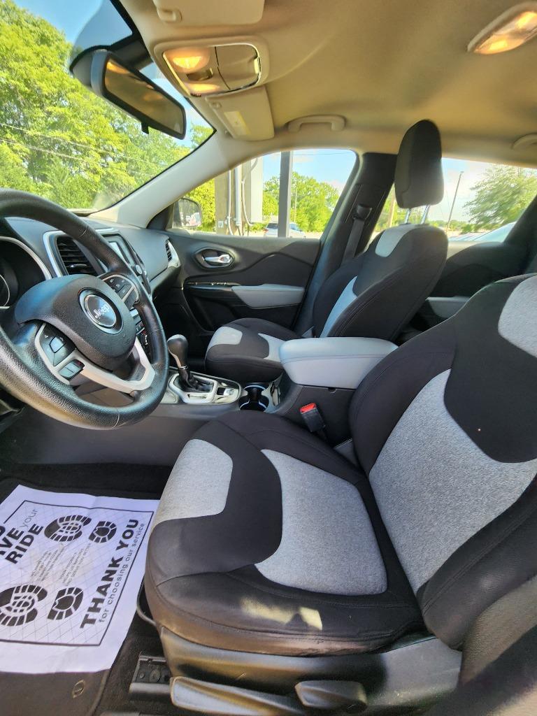 2014 Jeep Cherokee - $9,995