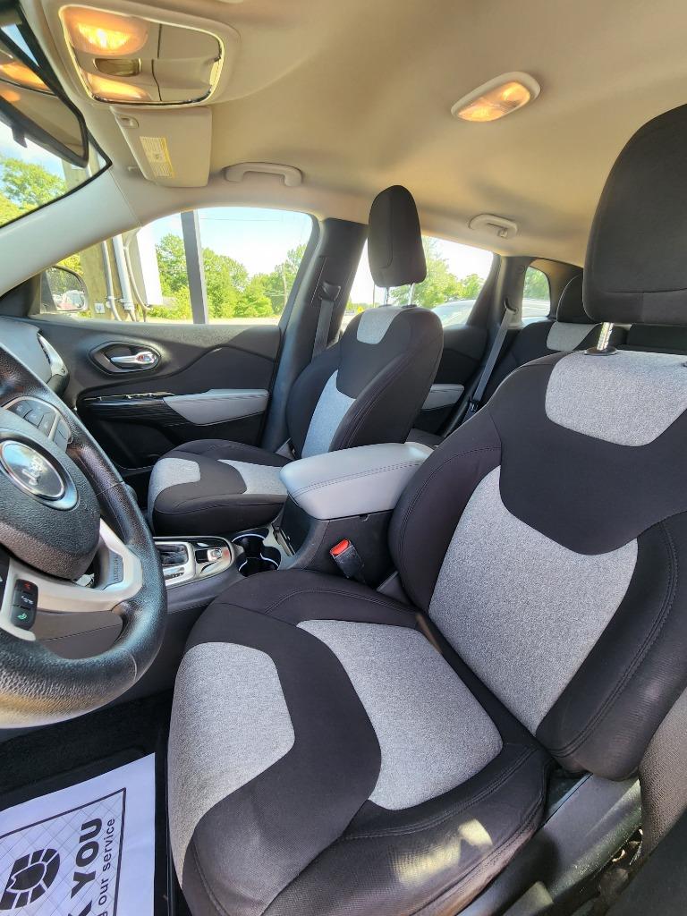 2014 Jeep Cherokee - $9,995