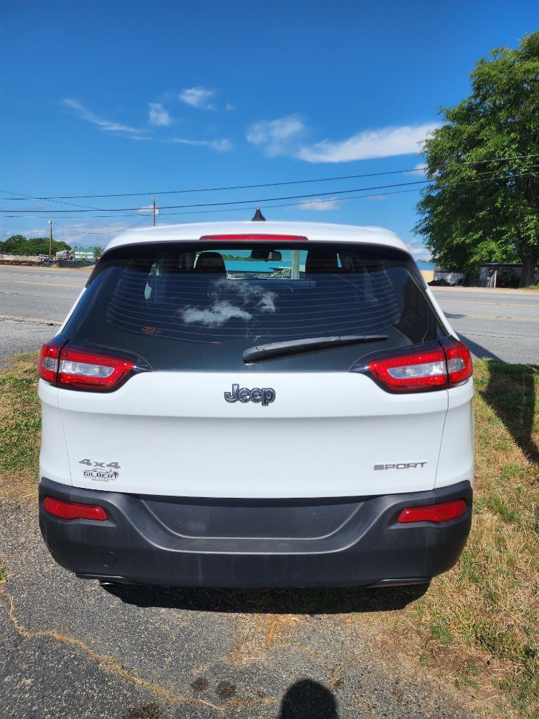 2014 Jeep Cherokee - $9,995