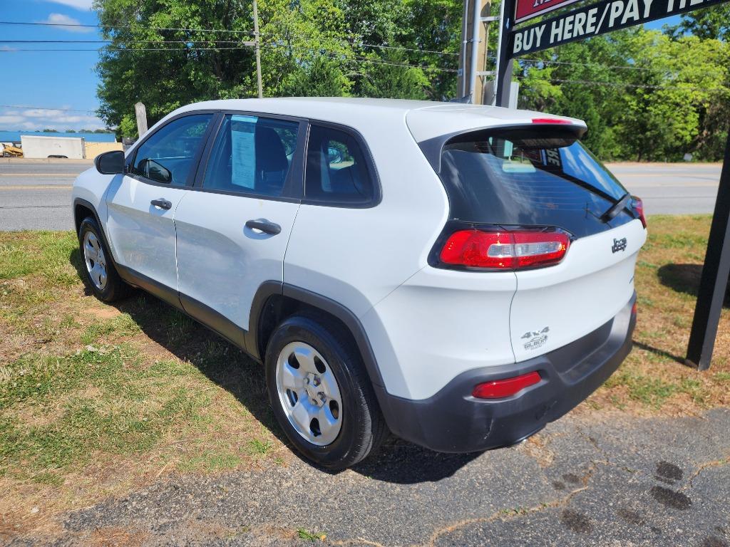 2014 Jeep Cherokee - $9,995