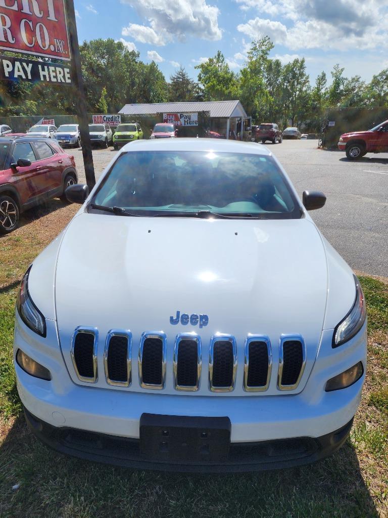 2014 Jeep Cherokee - $9,995
