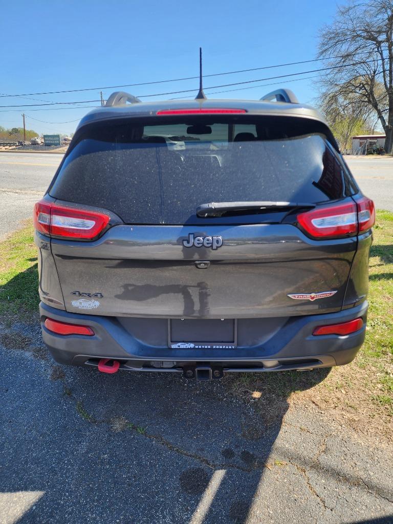 2017 Jeep Cherokee - $15,495