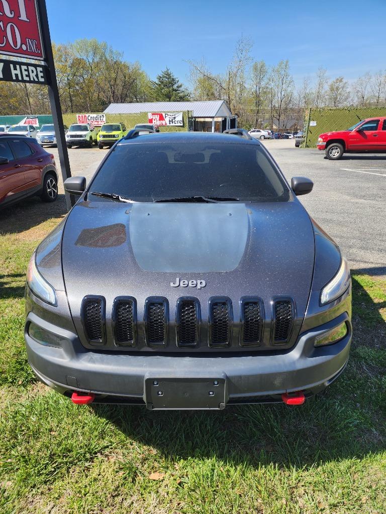 2017 Jeep Cherokee - $15,495