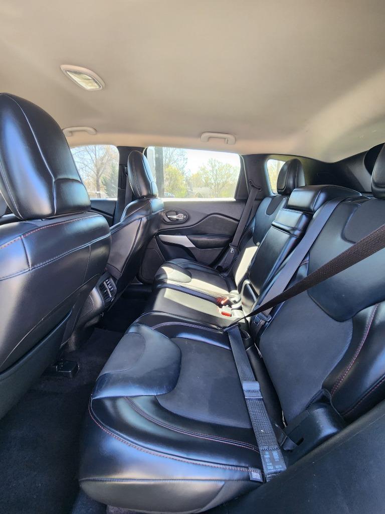 2017 Jeep Cherokee - $15,495