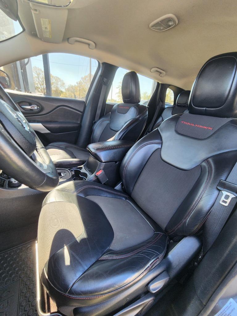 2017 Jeep Cherokee - $15,495