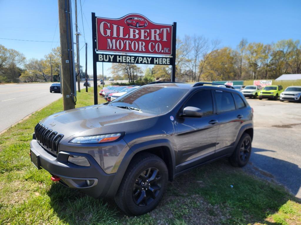2017 Jeep Cherokee - $15,495