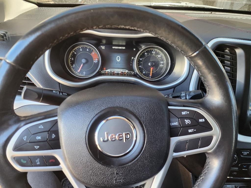 2017 Jeep Cherokee - $15,495