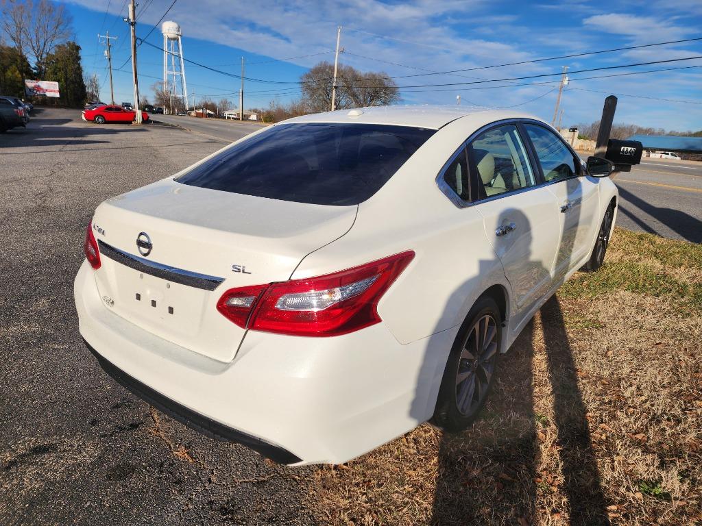 2016 Nissan Altima - $12,495