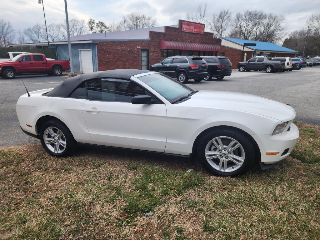 2010 Ford Mustang - $10,995