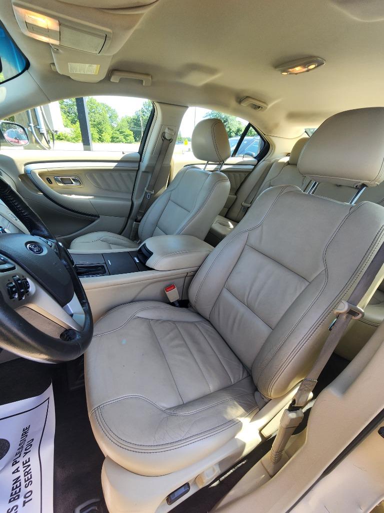 2017 Ford Taurus - $12,995