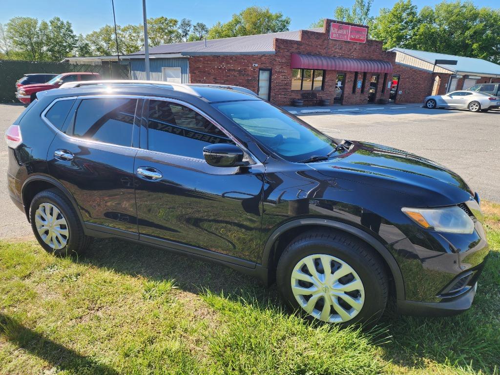 2016 Nissan Rogue - $10,995