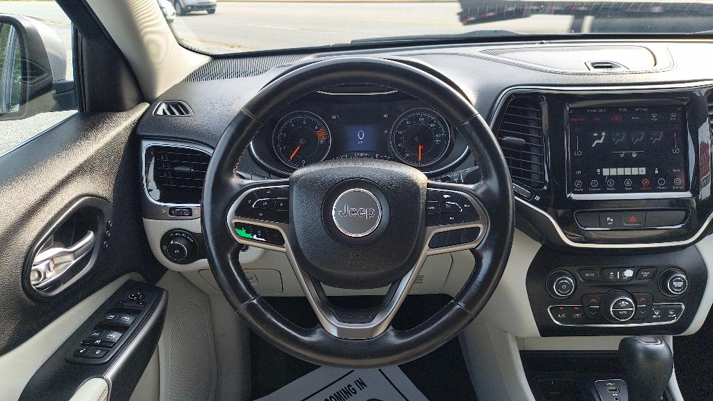 2019 Jeep Cherokee - $9,995