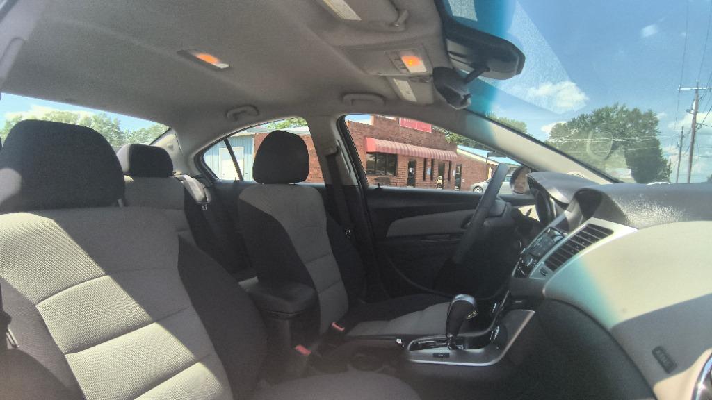 2014 Chevrolet Cruze - $7,495