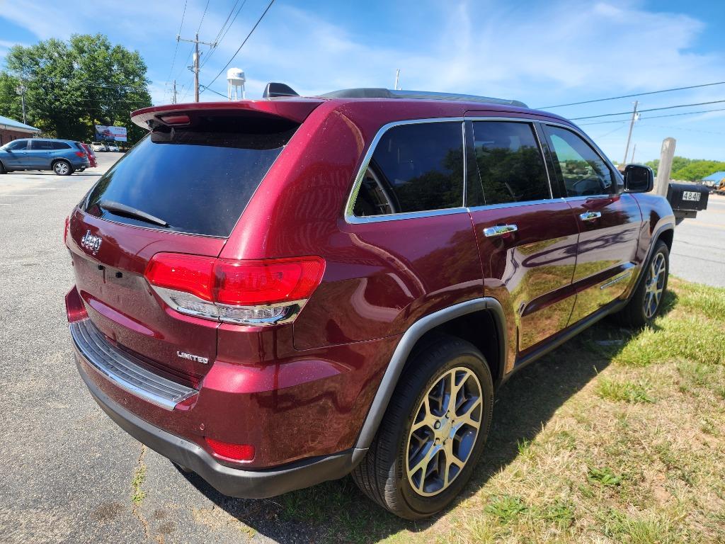 2019 Jeep Cherokee - $17,995