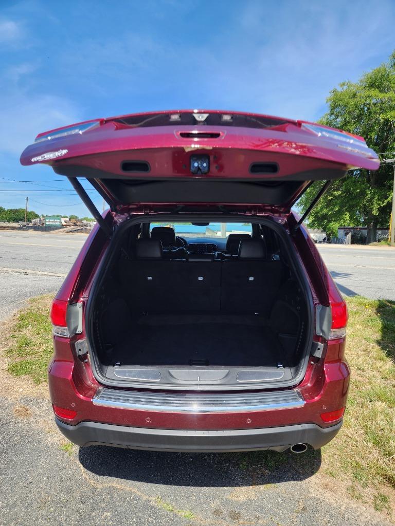 2019 Jeep Cherokee - $17,995